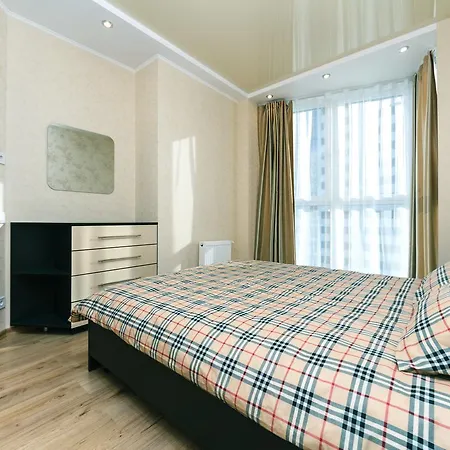 Flatrent Drahomanova 2A Apartment Kyiv Exterior photo