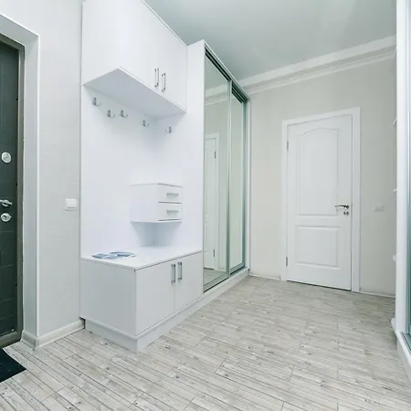 Flatrent Drahomanova 2A Apartment Kyiv Exterior photo