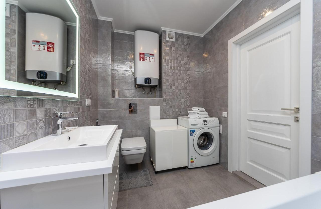 Flatrent Drahomanova 2a Apartment *