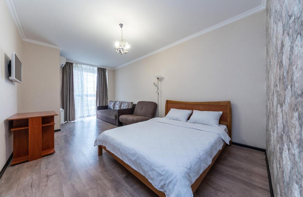 Flatrent Drahomanova 2a * Kiew