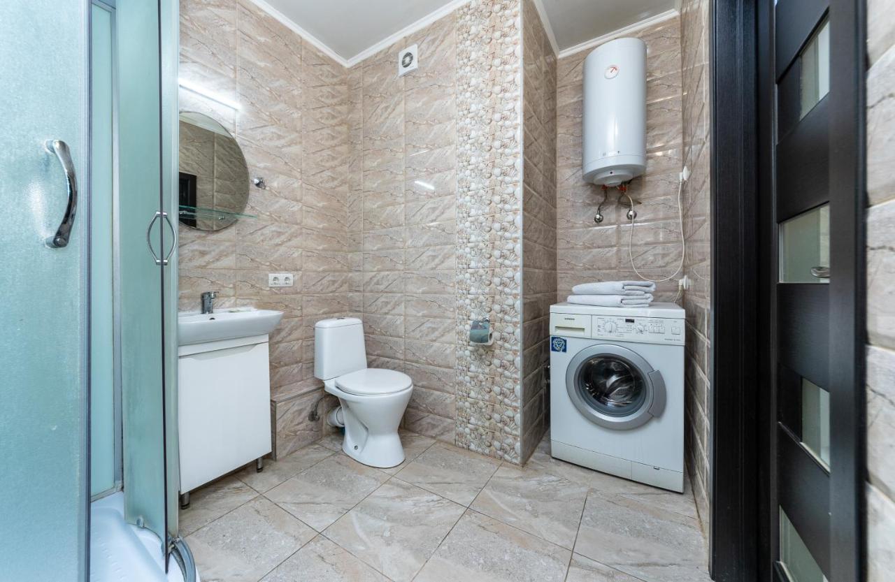 Flatrent Drahomanova 2a Kiew