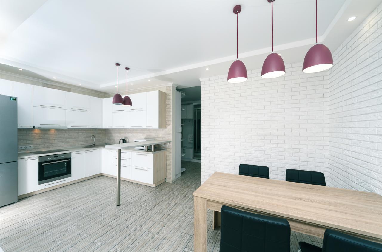Flatrent Drahomanova 2a