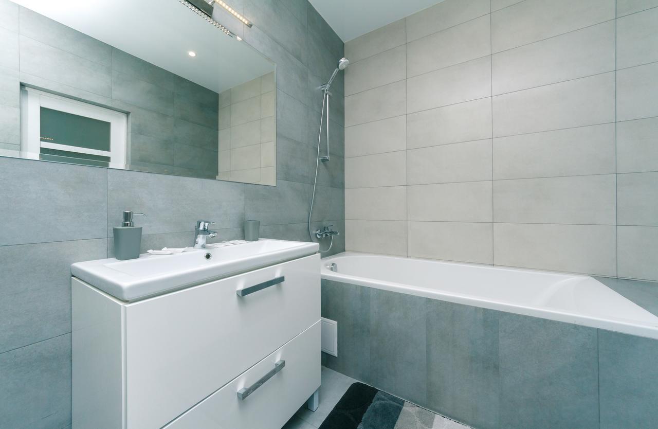 Flatrent Drahomanova 2a * Kiew