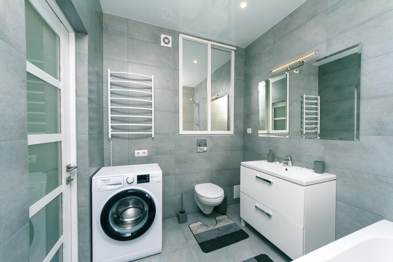 Flatrent Drahomanova 2a Kiew