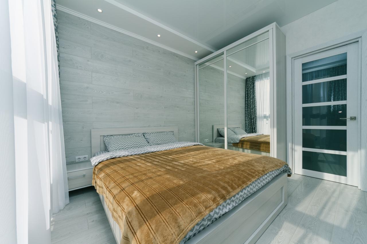 Flatrent Drahomanova 2a